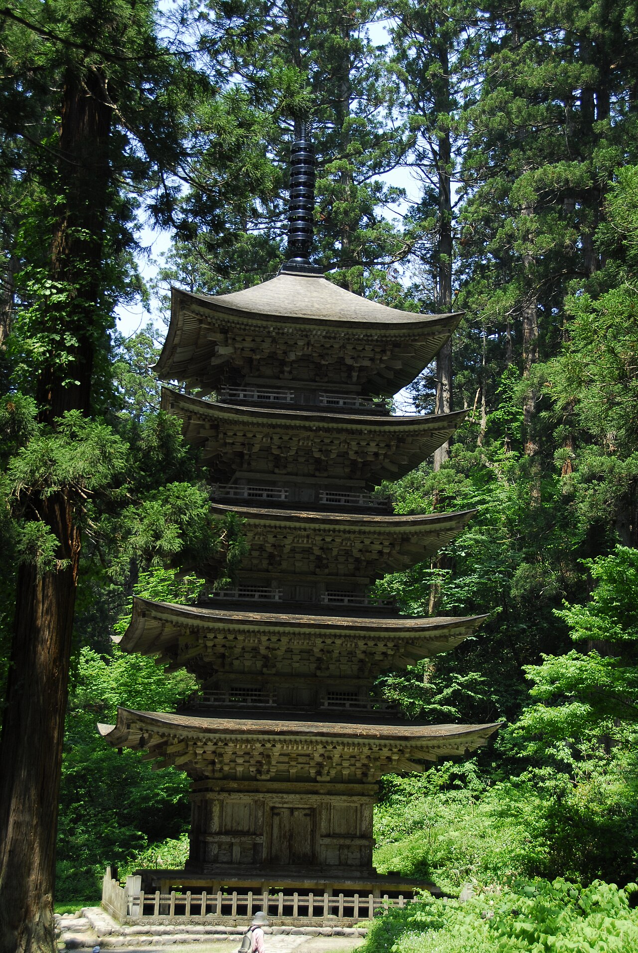 羽黒山五重塔