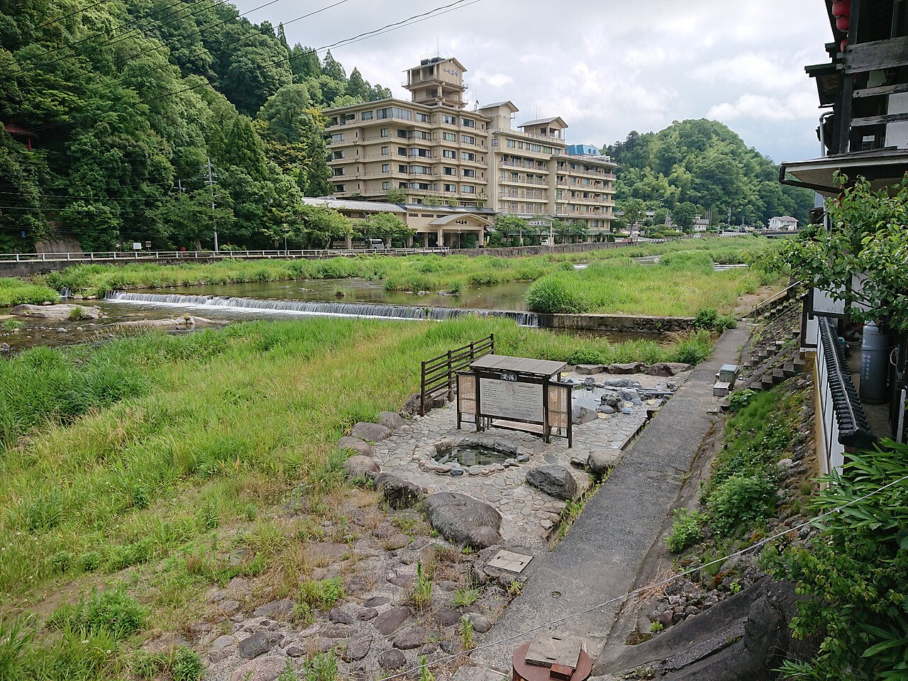 三朝温泉