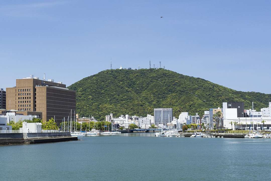 眉山