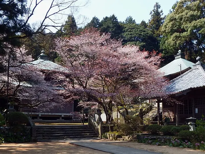 三角寺