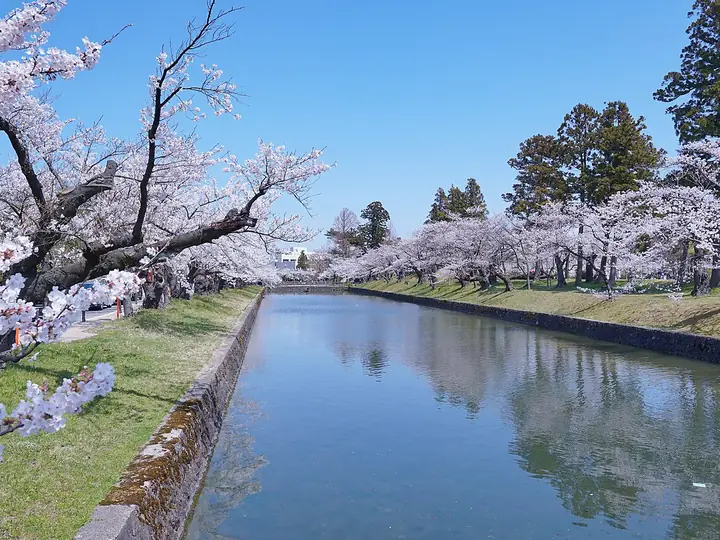 鶴ヶ岡城