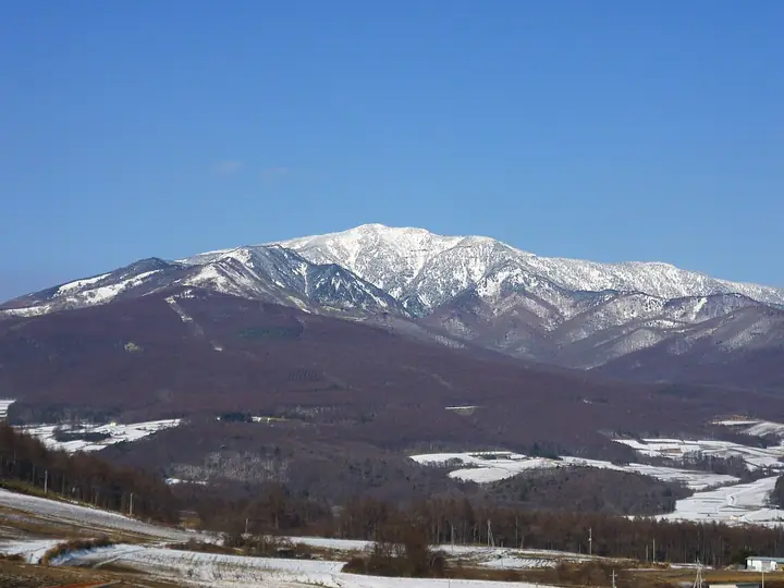 四阿山
